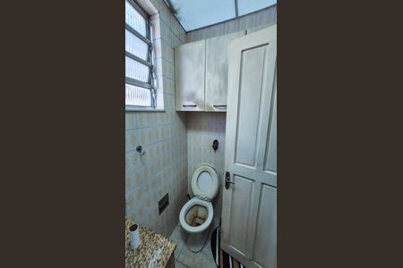 Casa para alugar com 360m², 4 quartos e 3 vagas Casa para alugar com 360m², 4 quartos e 3 vagasCasa 1 - Banheiro Social