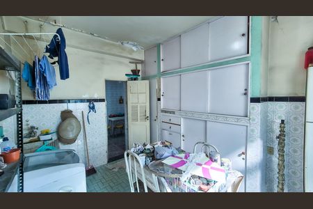 Casa para alugar com 360m², 4 quartos e 3 vagas Casa para alugar com 360m², 4 quartos e 3 vagasCasa 1 - Área de serviço