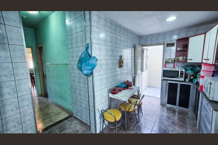 Casa para alugar com 360m², 4 quartos e 3 vagas Casa para alugar com 360m², 4 quartos e 3 vagasCasa 1 - Cozinha