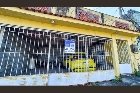 Casa para alugar com 360m², 4 quartos e 3 vagas Casa para alugar com 360m², 4 quartos e 3 vagasFrente do Imóvel