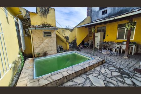 Casa para alugar com 360m², 4 quartos e 3 vagas Casa para alugar com 360m², 4 quartos e 3 vagasÁrea externa em comum como as 3 casas