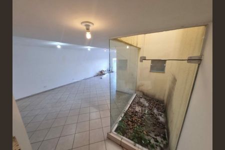 Casa à venda com 3 quartos, 238m² em Planalto Paulista, São Paulo