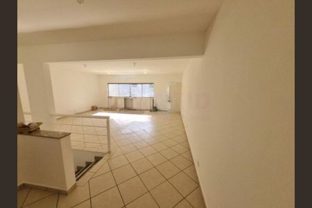 Casa à venda com 3 quartos, 238m² em Planalto Paulista, São Paulo