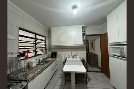 Casa à venda com 4 quartos, 150m² em Vila Anhanguera, São Paulo
