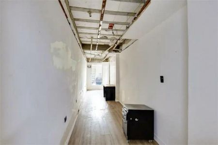 Casa à venda com 3 quartos, 300m² em Parque Residencial Julia, São Paulo