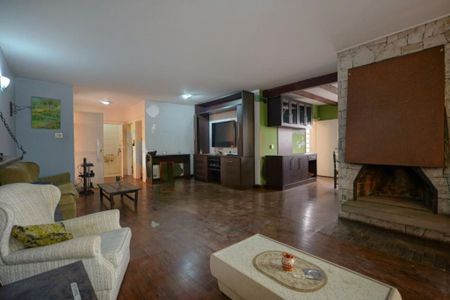 Casa à venda com 3 quartos, 270m² em Jardim Santa Helena, São Paulo