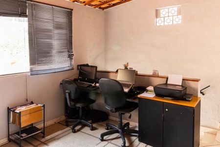 Casa à venda com 2 quartos, 140m² em Campo Grande, São Paulo