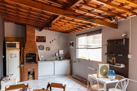 Casa à venda com 2 quartos, 140m² em Campo Grande, São Paulo