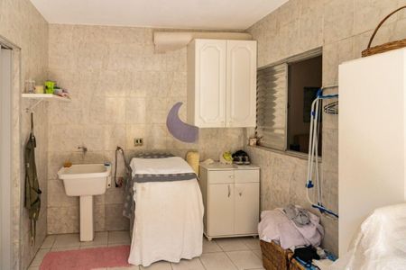 Casa à venda com 140m², 2 quartos e 3 vagas