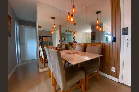sala de estar de apartamento à venda com 2 quartos, 58m² em Picanço, Guarulhos