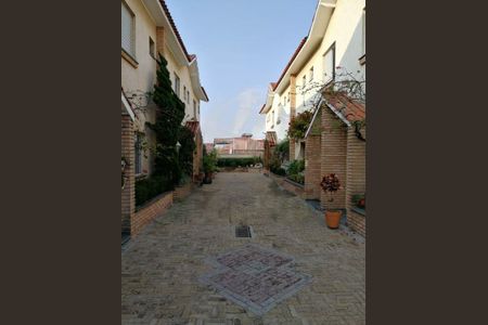 Casa à venda com 104m², 3 quartos e 2 vagas