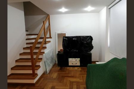 Casa à venda com 104m², 3 quartos e 2 vagas