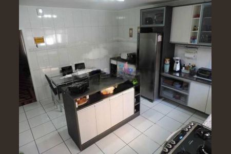 Casa à venda com 3 quartos, 143m² em Jardim Santa Cruz (Campo Grande), São Paulo