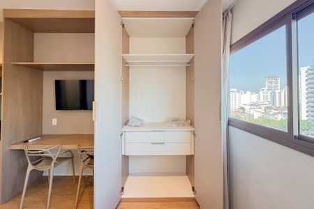 Studio para alugar com 25m², 1 quarto e sem vaga Studio para alugar com 25m², 1 quarto e sem vagaArmários