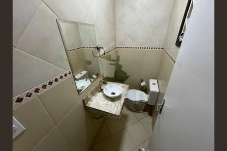 Casa à venda com 135m², 4 quartos e 2 vagas