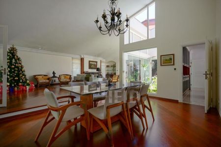 Casa à venda com 4 quartos, 450m² em Jardim Marajoara, São Paulo