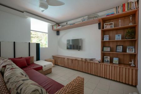 Casa à venda com 4 quartos, 450m² em Jardim Marajoara, São Paulo