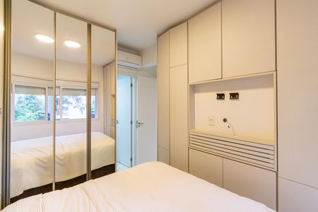 Apartamento à venda com 64m², 2 quartos e 1 vaga Apartamento à venda com 64m², 2 quartos e 1 vagaSuíte