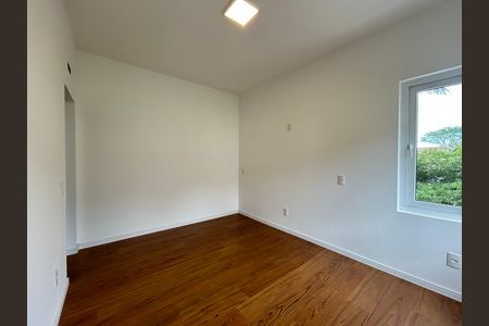 Casa de condomínio para alugar com 195m², 4 quartos e 2 vagas Casa de condomínio para alugar com 195m², 4 quartos e 2 vagasSuíte 2