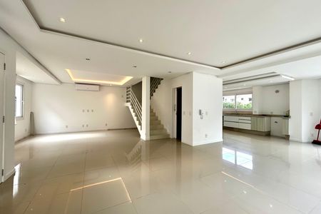 Sala de casa de condomínio para alugar com 4 quartos, 195m² em Lagoa da Conceição, Florianópolis