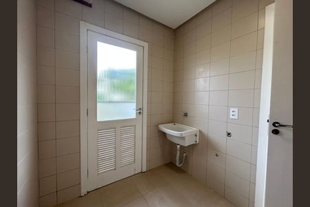Casa de condomínio para alugar com 195m², 4 quartos e 2 vagas Casa de condomínio para alugar com 195m², 4 quartos e 2 vagasÁrea de Serviço