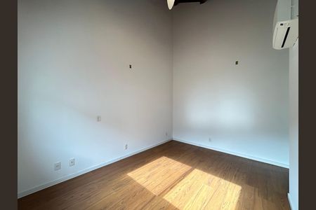 Casa de condomínio para alugar com 195m², 4 quartos e 2 vagas Casa de condomínio para alugar com 195m², 4 quartos e 2 vagasSuíte 4