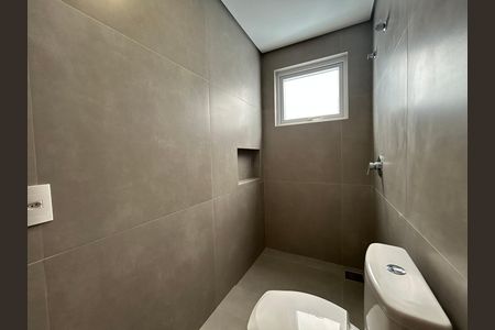 Casa de condomínio para alugar com 195m², 4 quartos e 2 vagas Casa de condomínio para alugar com 195m², 4 quartos e 2 vagasBanheiro suíte 3