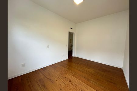 Casa de condomínio para alugar com 195m², 4 quartos e 2 vagas Casa de condomínio para alugar com 195m², 4 quartos e 2 vagasSuíte 2