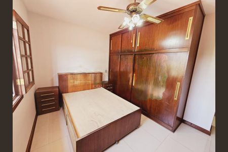 Casa à venda com 4 quartos, 220m² em Campo Grande, São Paulo