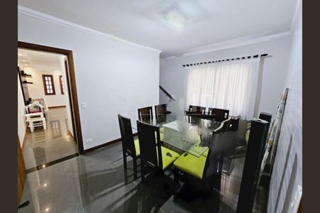 Casa à venda com 4 quartos, 220m² em Campo Grande, São Paulo