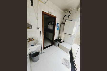 Casa à venda com 220m², 4 quartos e 4 vagas