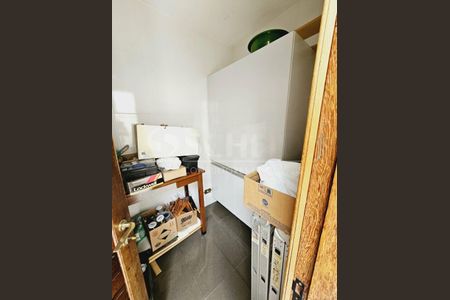 Casa à venda com 4 quartos, 220m² em Campo Grande, São Paulo