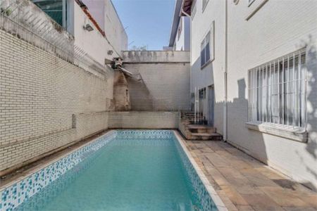 Casa à venda com 393m², 5 quartos e 8 vagas
