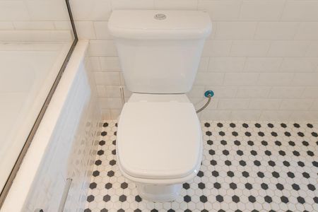 Apartamento para alugar com 100m², 2 quartos e sem vaga Apartamento para alugar com 100m², 2 quartos e sem vagaBanheiro da Suíte
