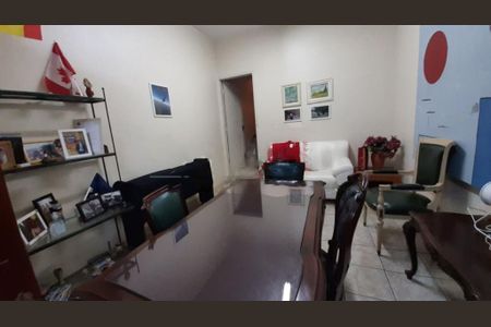 Casa à venda com 3 quartos, 190m² em Campo Grande, São Paulo