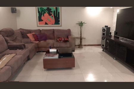 Casa à venda com 190m², 3 quartos e 4 vagas