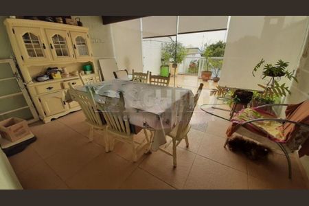 Casa à venda com 190m², 3 quartos e 4 vagas