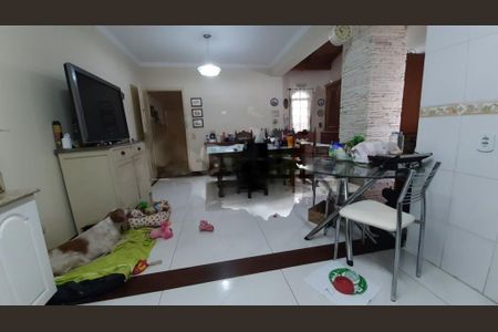 Casa à venda com 3 quartos, 190m² em Campo Grande, São Paulo