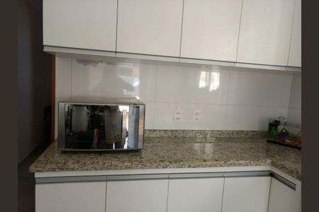 Casa à venda com 2 quartos, 120m² em Jardim Aeroporto, São Paulo