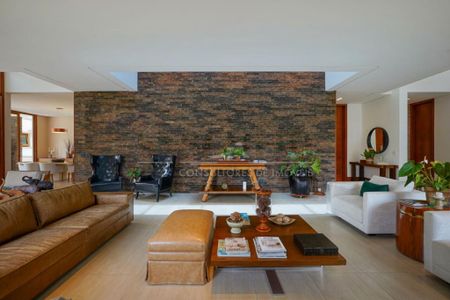 Casa à venda com 5 quartos, 881m² em Chácara das Paineiras, São Paulo