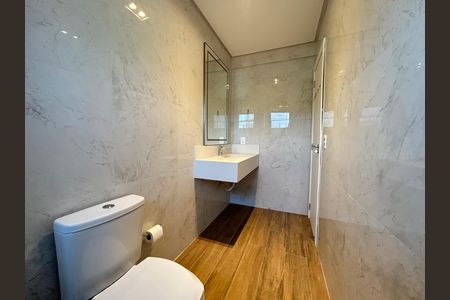 Casa para alugar com 140m², 3 quartos e 2 vagas Casa para alugar com 140m², 3 quartos e 2 vagasBanheiro Social