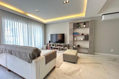 Casa para alugar com 140m², 3 quartos e 2 vagas Casa para alugar com 140m², 3 quartos e 2 vagasSala