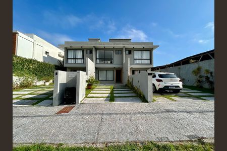 Casa para alugar com 140m², 3 quartos e 2 vagas Casa para alugar com 140m², 3 quartos e 2 vagasFachada