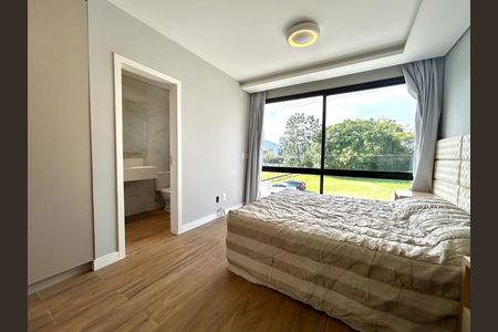 Casa para alugar com 140m², 3 quartos e 2 vagas Casa para alugar com 140m², 3 quartos e 2 vagasSuíte