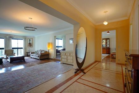 Apartamento à venda com 309m², 4 quartos e 4 vagas