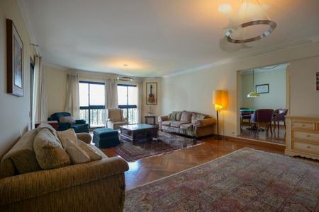 Apartamento à venda com 309m², 4 quartos e 4 vagas