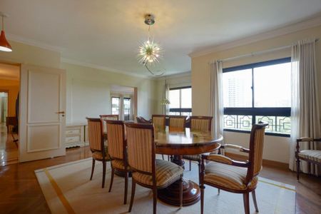 Apartamento à venda com 309m², 4 quartos e 4 vagas