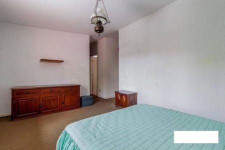 Casa à venda com 4 quartos, 241m² em Jardim Marajoara, São Paulo