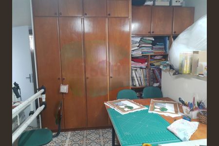 Casa à venda com 3 quartos, 136m² em Vila Arriete, São Paulo