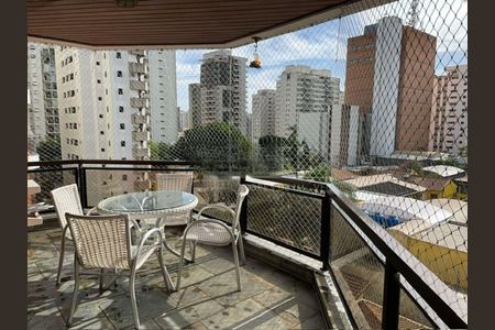 Apartamento à venda com 208m², 4 quartos e 3 vagas